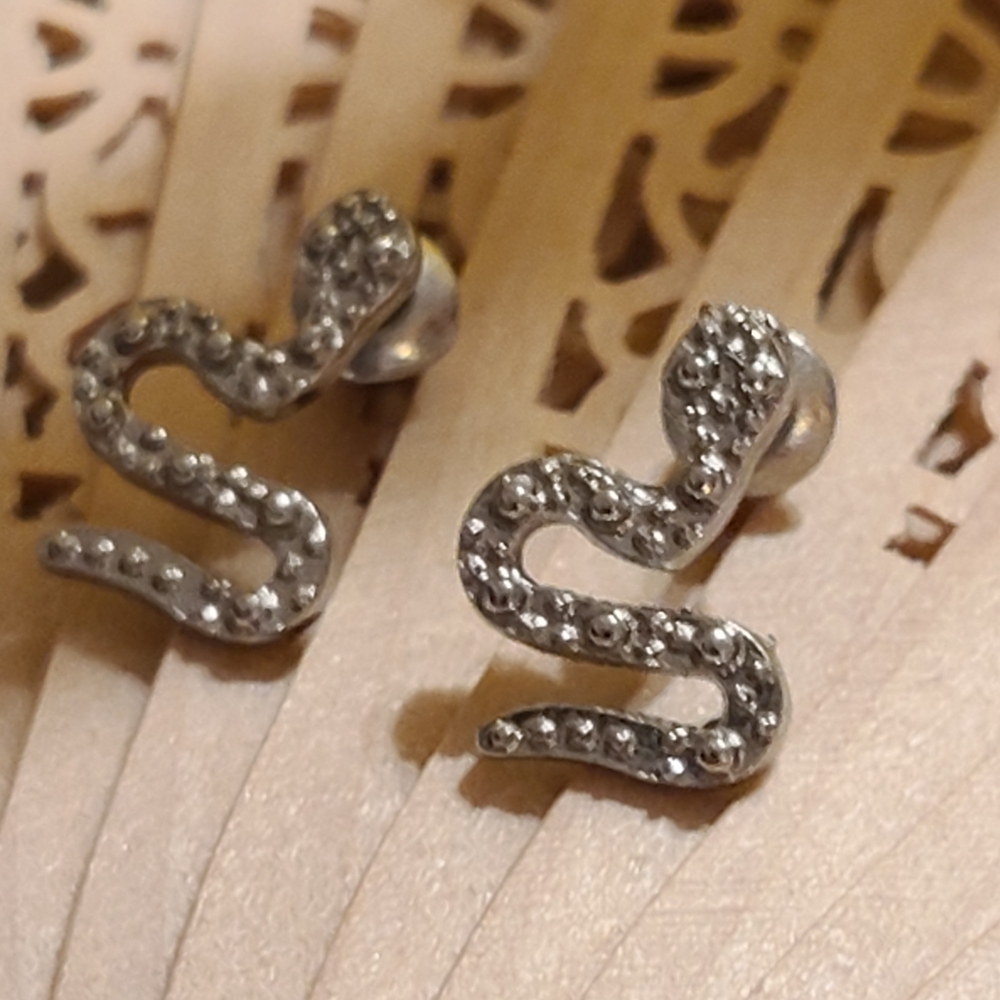 Snake Earring for sale - Picture 7 of 9